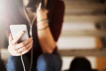 Publicidade em podcasts americanos deve bater $220 Milhões este ano